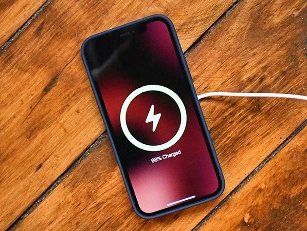 威远苹果手机维修分享iPhone 12可以随便充电吗 